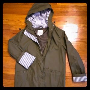 Thin waterproof jacket